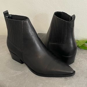 Marc Fisher LTD Woman YARITA Bootie Size: 8.5M